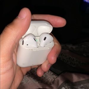 Apple AirPods